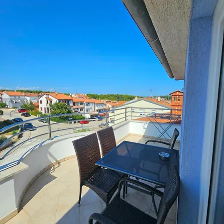 Nina Апартаменты