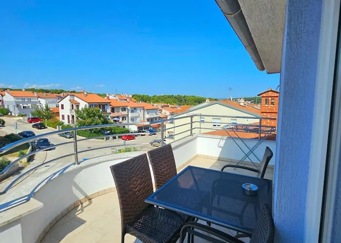 Nina Апартаменты